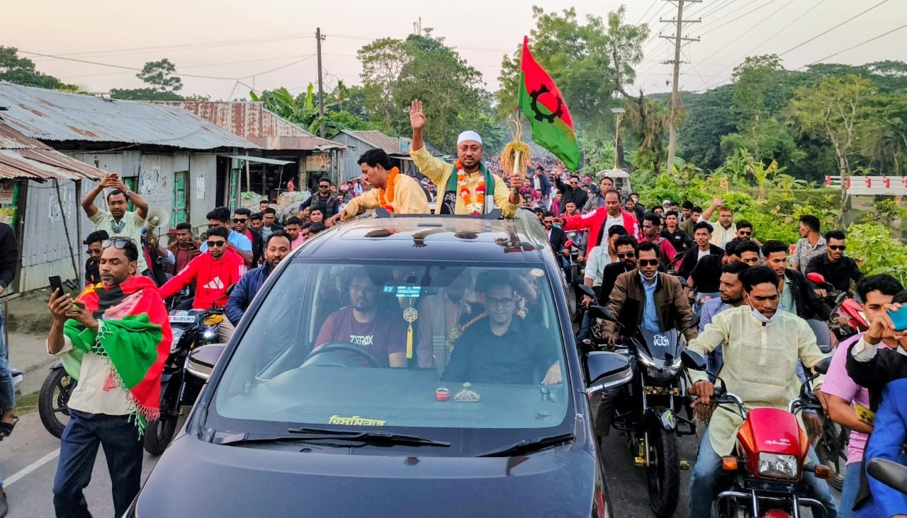 সুবর্ণচরে বহিষ্কারাদেশ প্রত্যাহার, যুবদল নেতা সুমনকে বরণে মোটরসাইকেল শোভাযাত্রা